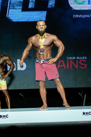 MAN'S PHYSIQUE МАСТЕРА 40+